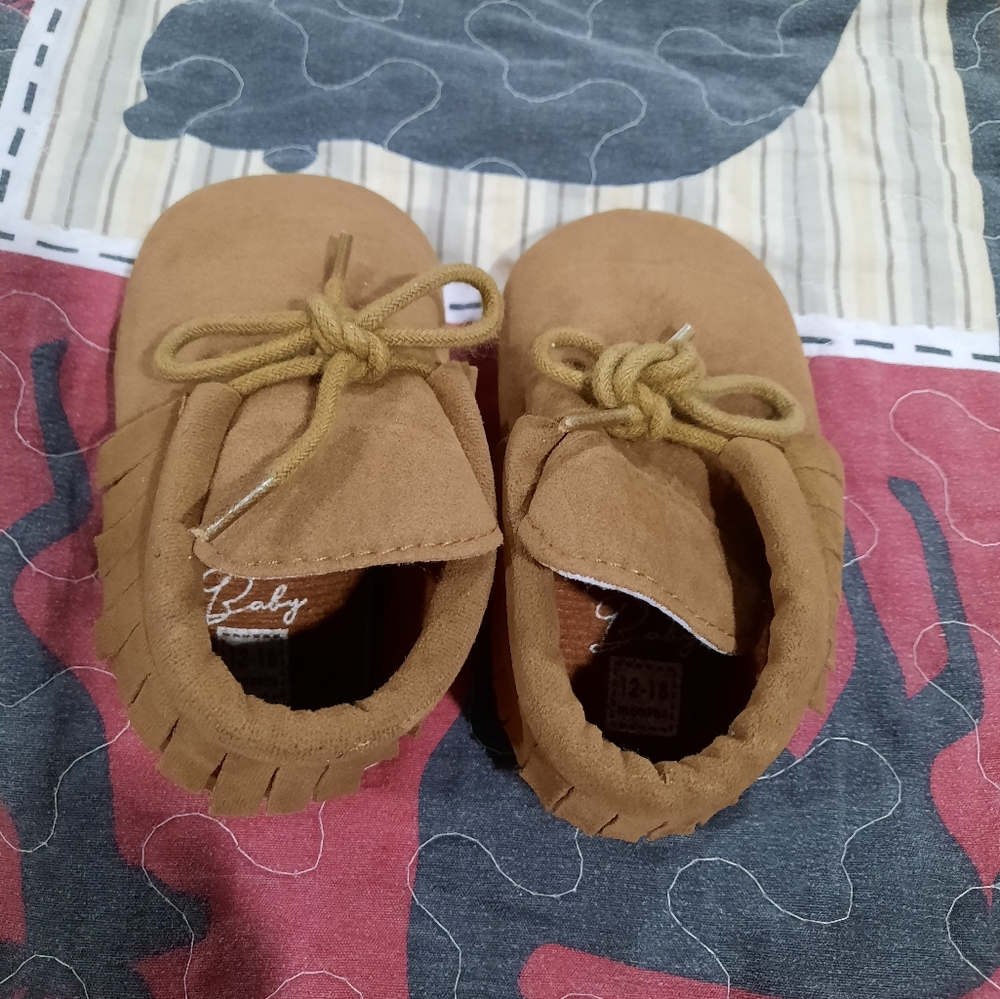Toddler moccasin shoe
